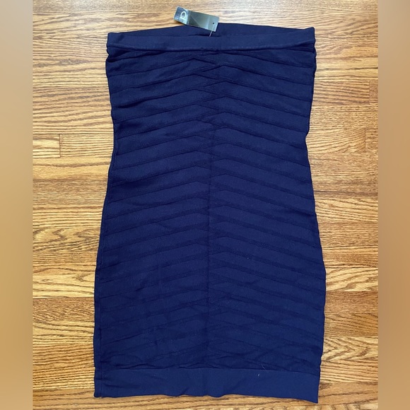 Navy body con dress - Picture 2 of 2